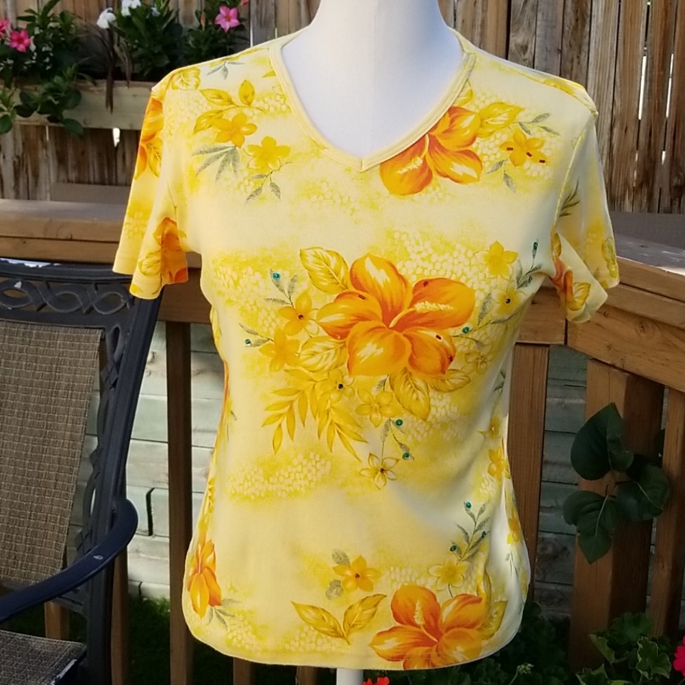 Vintage Yellow Floral Beaded Short Sleeved Tee